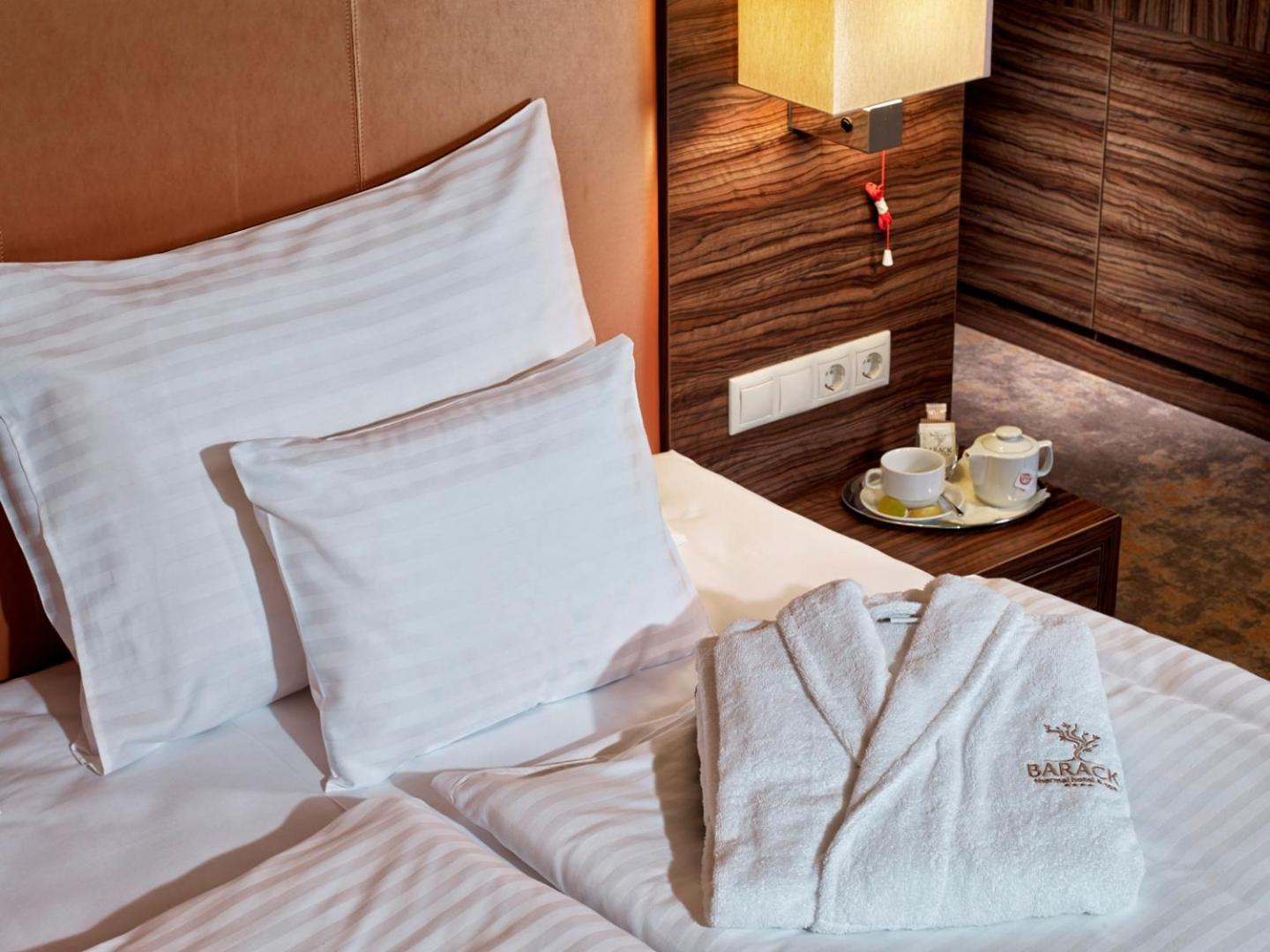 Barack Thermal Hotel And Spa Tiszakécske 외부 사진